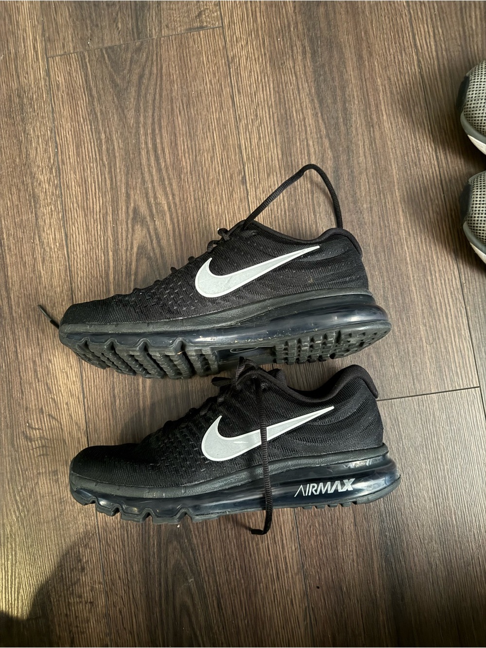 Nike Black and White Air Max Men's Athletic Shoes